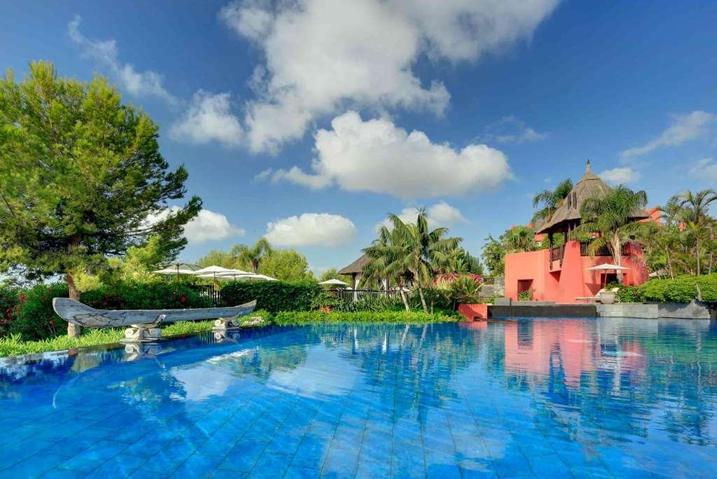 Asia Gardens Hotel & Thai Spa, A Royal Hideaway Hotel Finestrat Facilități foto The pool at the resort