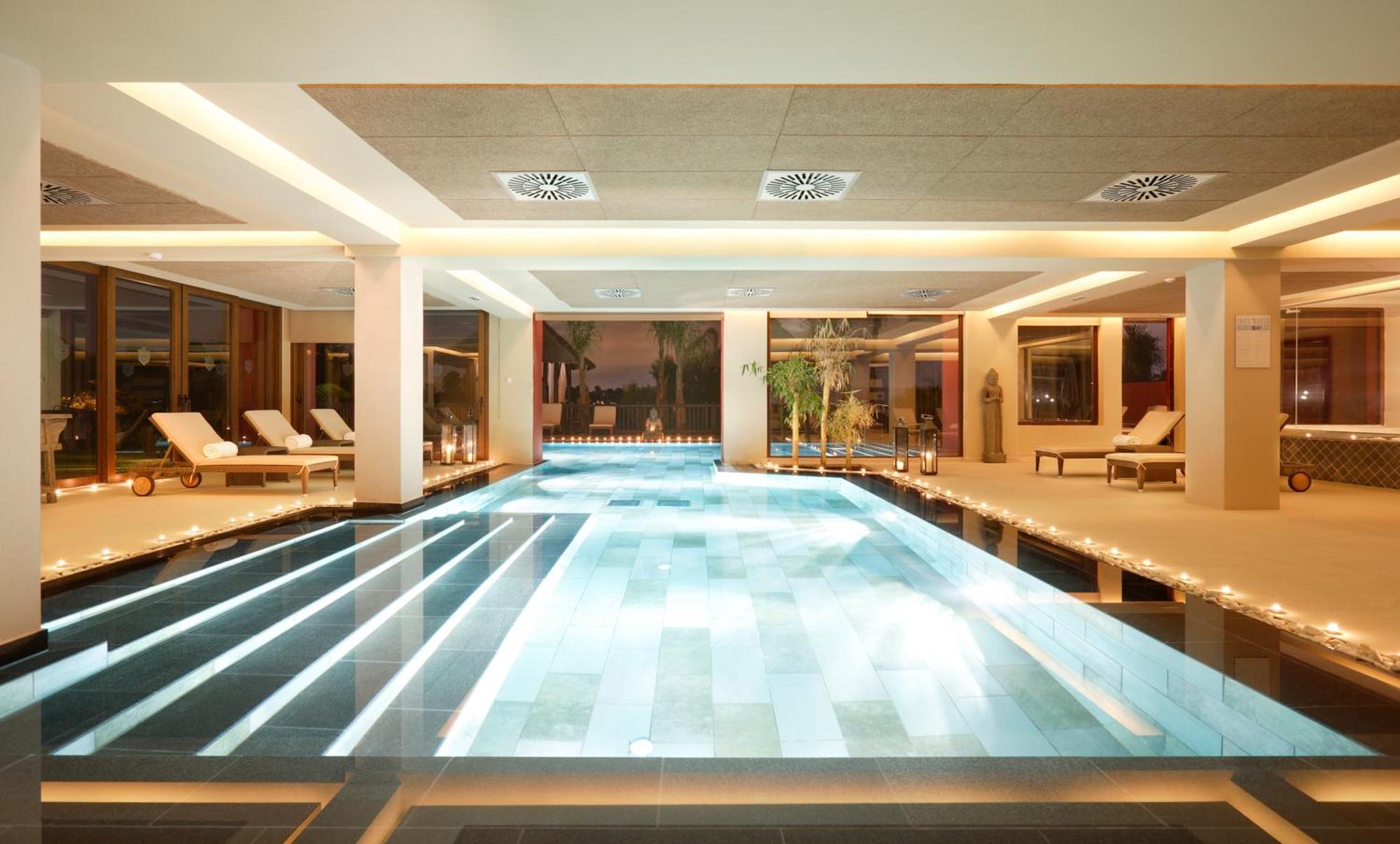 Asia Gardens Hotel & Thai Spa, A Royal Hideaway Hotel Finestrat Exterior foto The swimming pool at the hotel