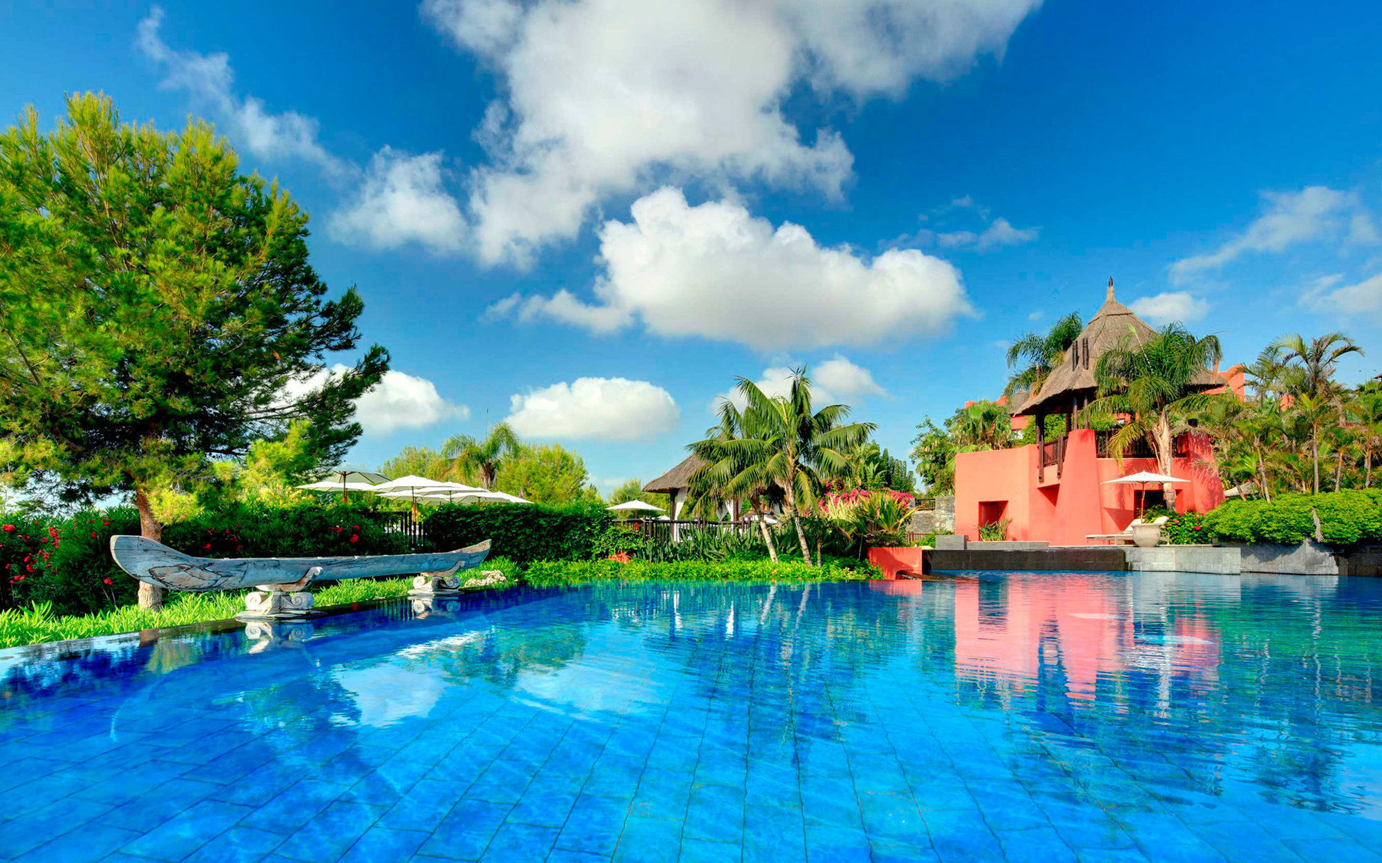 Asia Gardens Hotel & Thai Spa, A Royal Hideaway Hotel Finestrat Facilități foto The pool at the resort