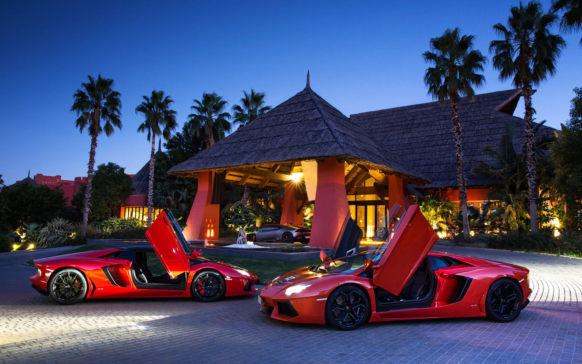 Asia Gardens Hotel & Thai Spa, A Royal Hideaway Hotel Finestrat Exterior foto Lamborghini Aventador