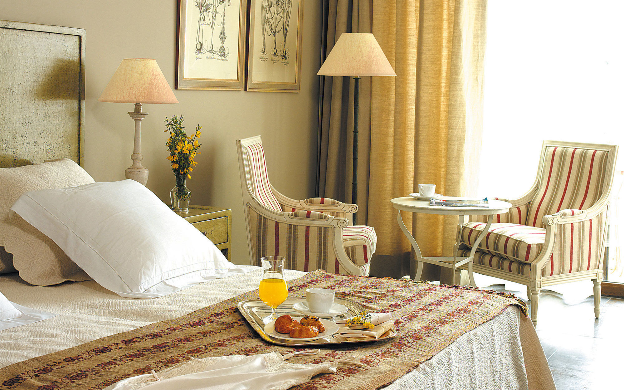 Asia Gardens Hotel & Thai Spa, A Royal Hideaway Hotel Finestrat Exterior foto A room at the hotel